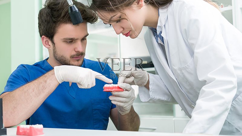 全口种植牙手术：揭秘手术步骤与流程